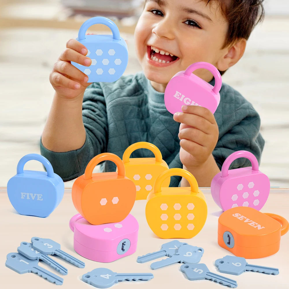 Huggy Apple Locks & Keys Learning Set